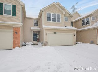 355 Windsong Cir, Glendale Heights, IL 60139