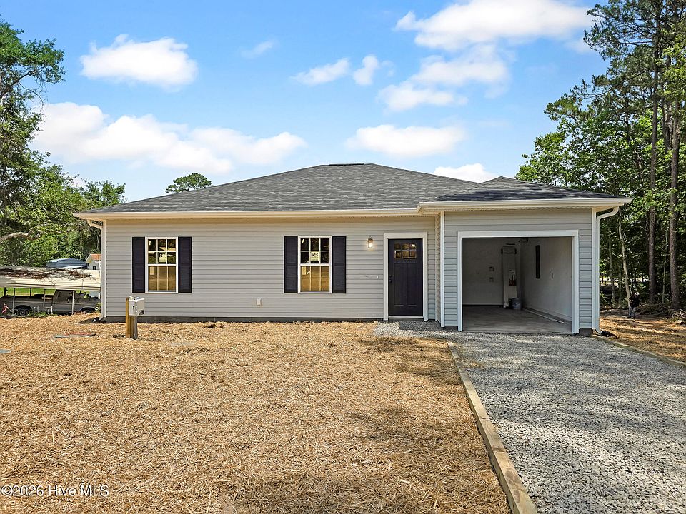 1st image of 528 Mary Lou Lane SW