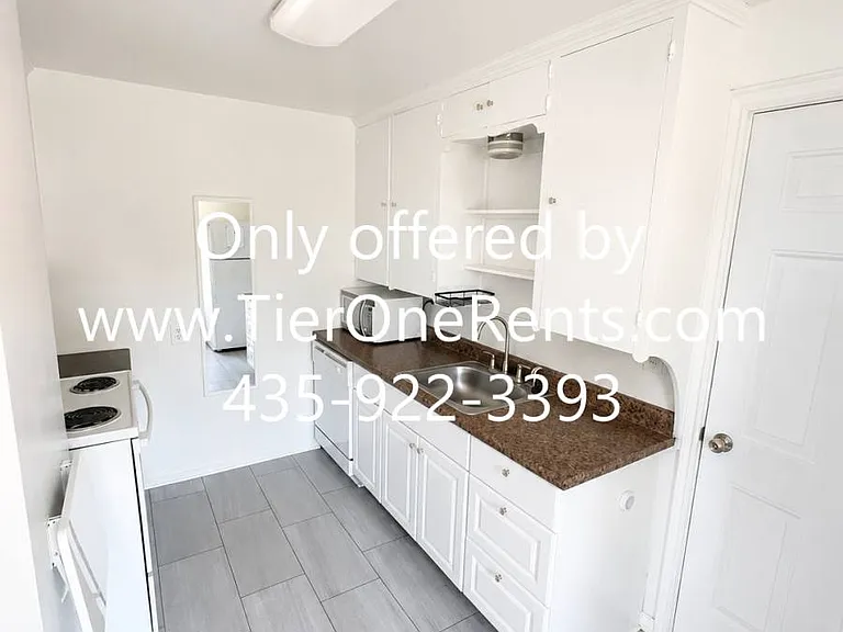 2275 E Atkin Ave — Photo 4