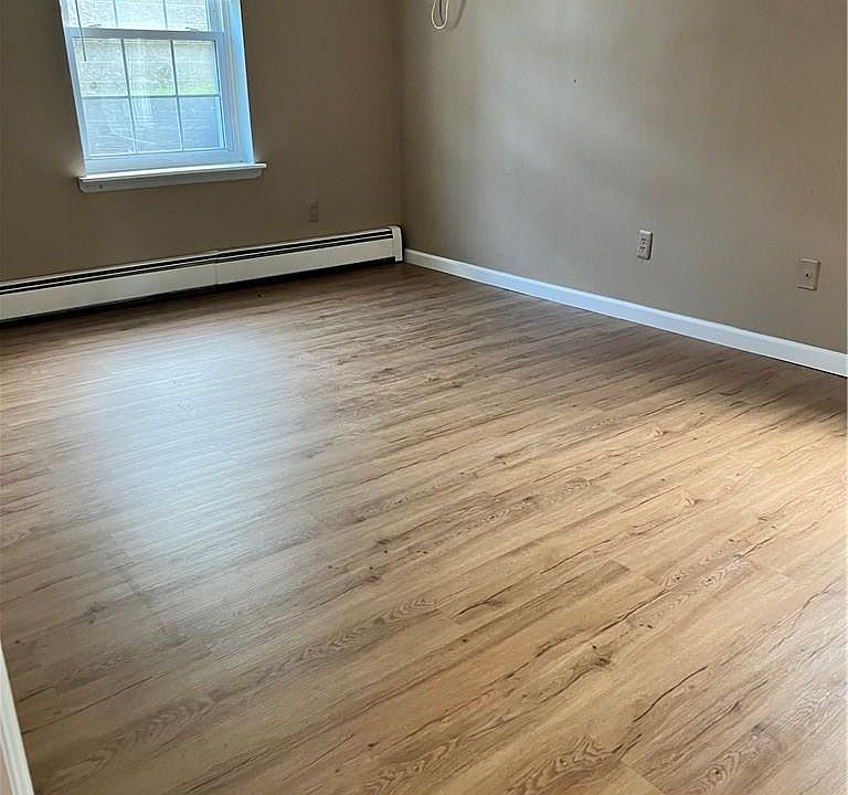 1st image of 1 Lexington Hill #8