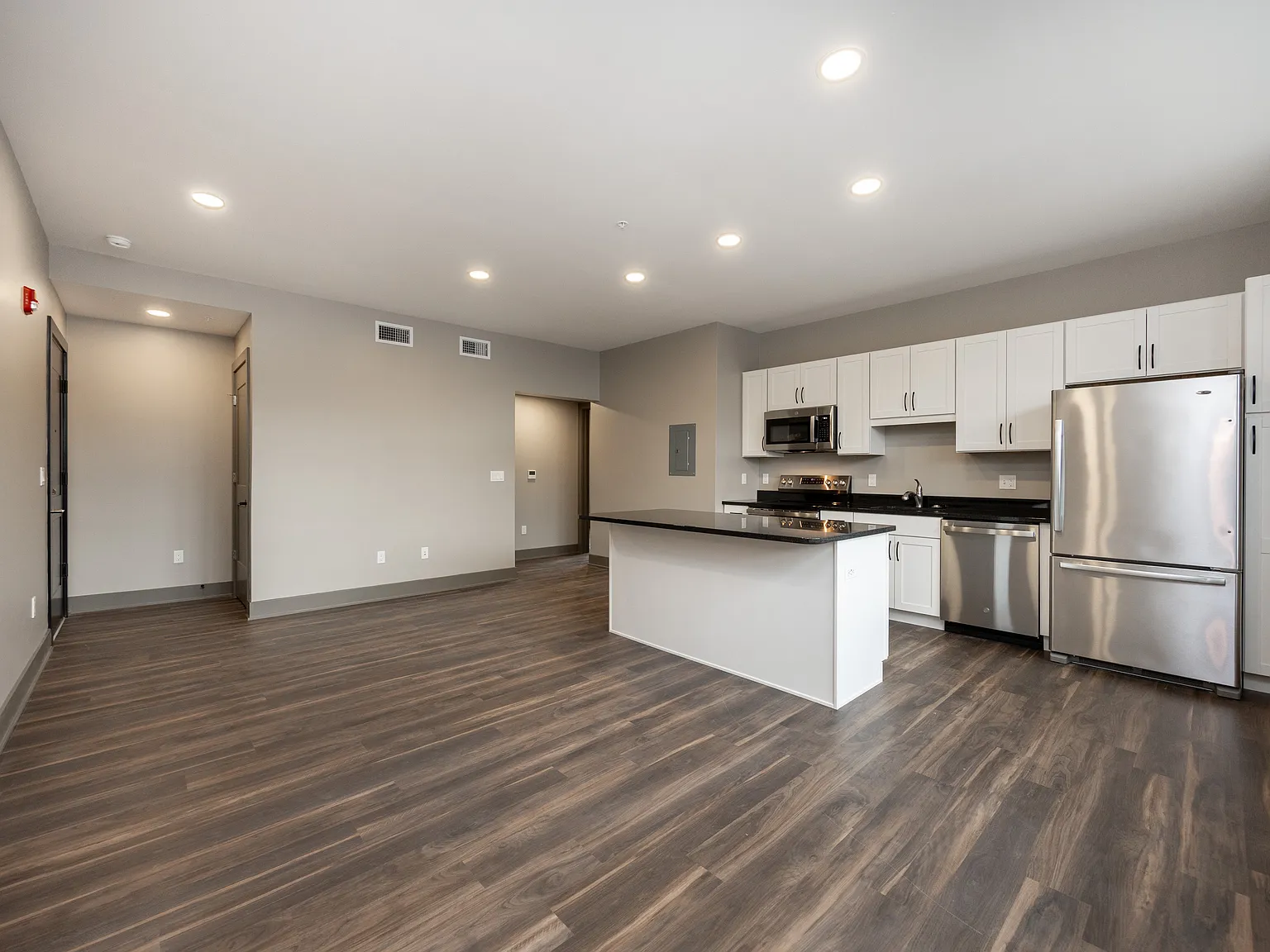 1 bed, $1,675 — Photo 3