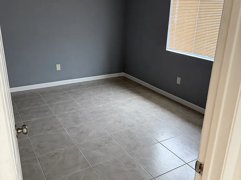 4039 Lorraine Dr #2 — Photo 5