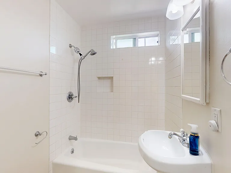 1502 N Hollywood Way #A — Photo 14