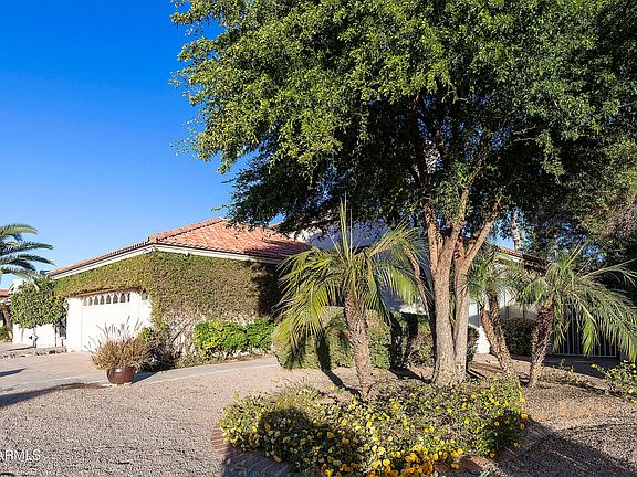 2nd image of 10832 E BELLFLOWER Drive