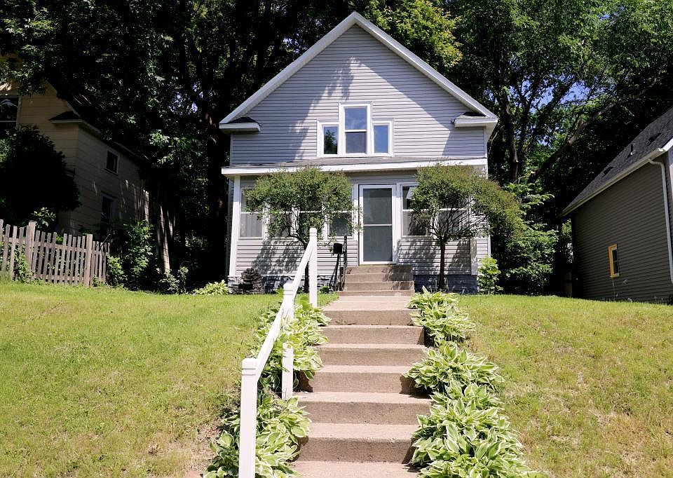 1st image of 2953 Taylor St NE