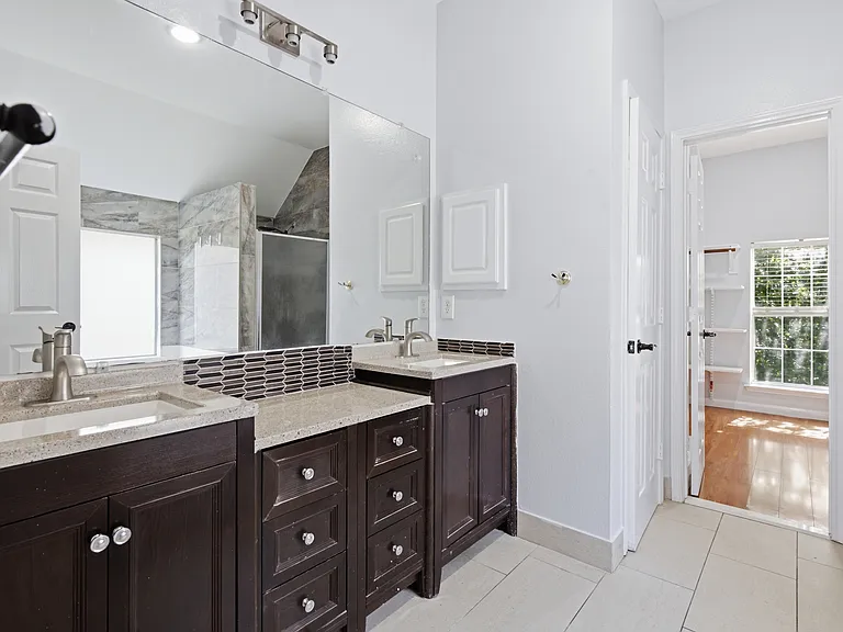 2114 Rustic Ridge Dr — Photo 25