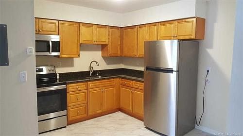 2nd image of 525 Crown St APT 149