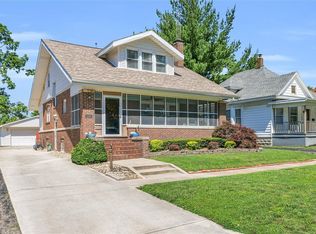 1113 S 16th St, Mattoon, IL 61938