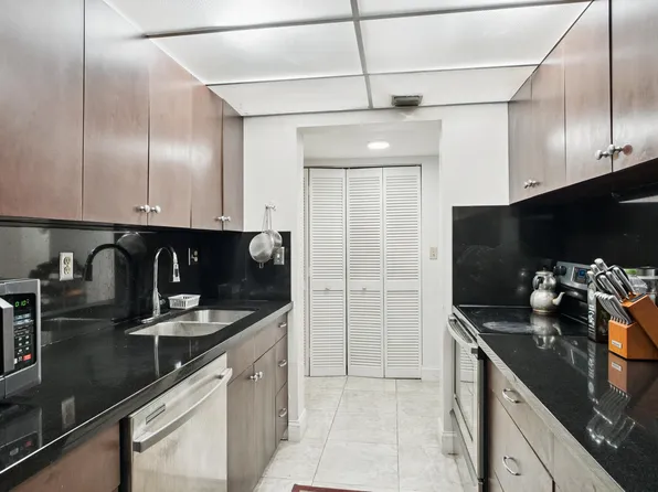 1891 N 61st Avenue #B206, Hollywood, FL 33024