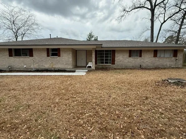 101 Summit Dr, Conroe, TX 77303