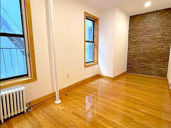 5th image of 530 E 13th St APT 22