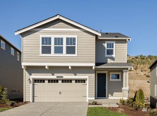 5739 1st St E #CE-2, Puyallup, WA 98375