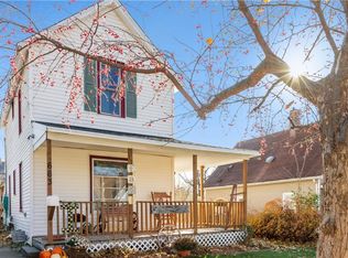 663 38th St, Des Moines, IA 50312