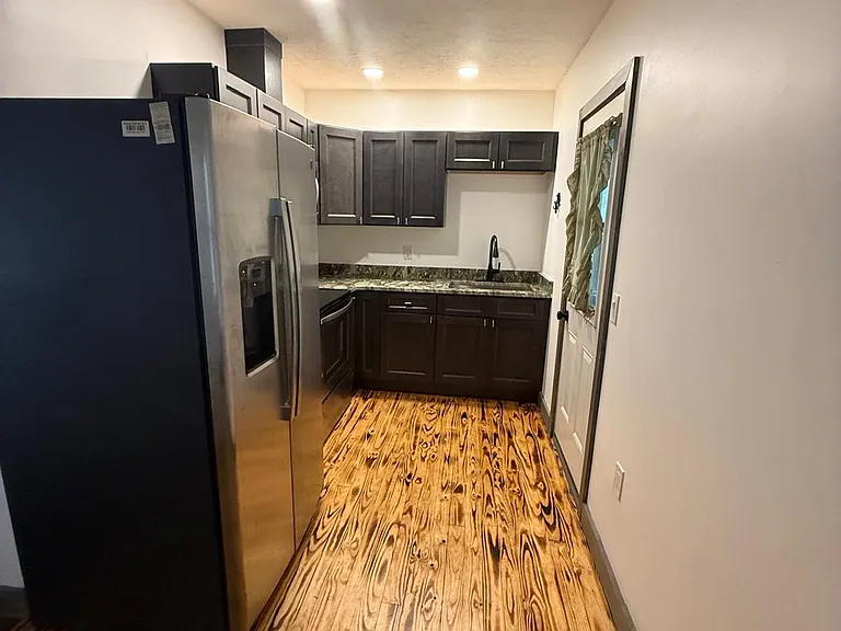 905 Citrus Ave — Photo 3