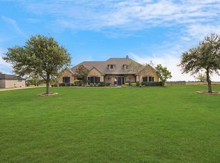 1354 Shadow Lakes Dr, Wills Point, TX 75169