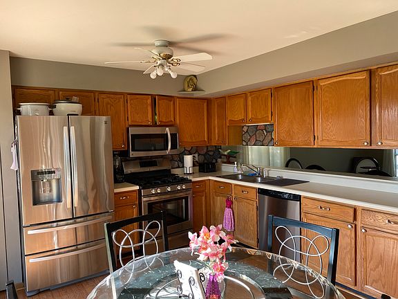 3rd image of 676 Glen Ivy Dr