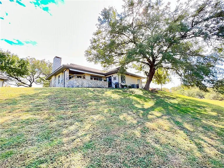 1911 Clubhouse Hill Dr #20 — Photo 23