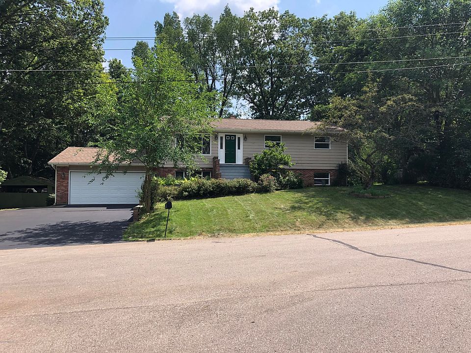 1st image of 144 Knoll Dr