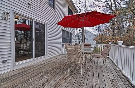 5th image of 14 Noanet Brook Ln