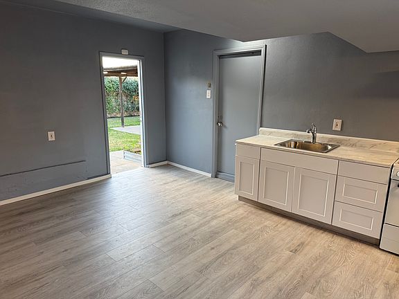 4th image of 10 Date Ave #10A