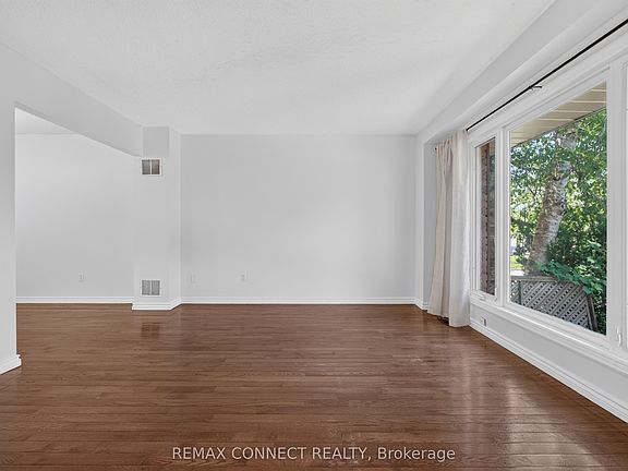 4th image of 829 Cavan Ct