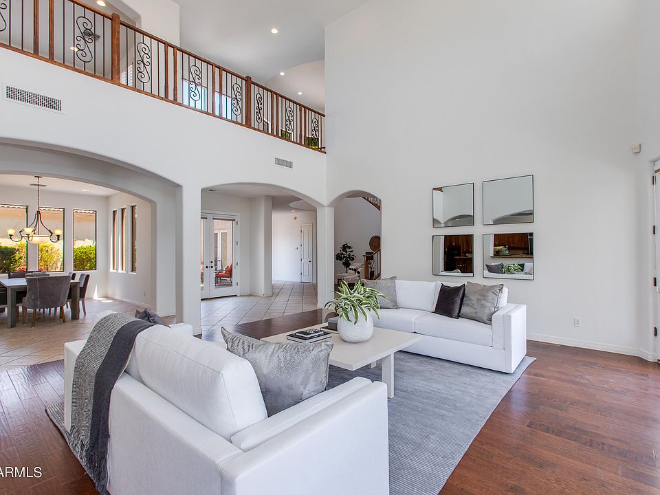 1st image of 1729 E PALMAIRE Avenue