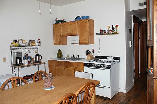 5th image of 2345 W Iowa St #3R