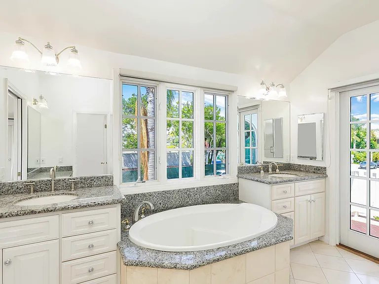 2025 E Balboa Blvd — Photo 53