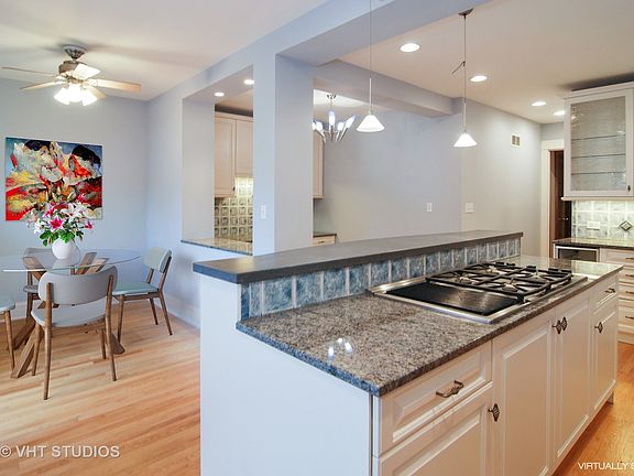5th image of 413 N Marion St