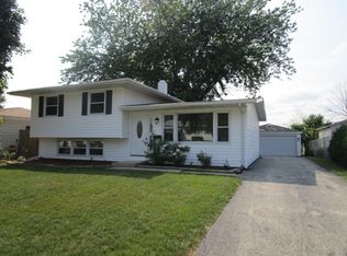 3218 Twyford Rd, Waukegan, IL 60087