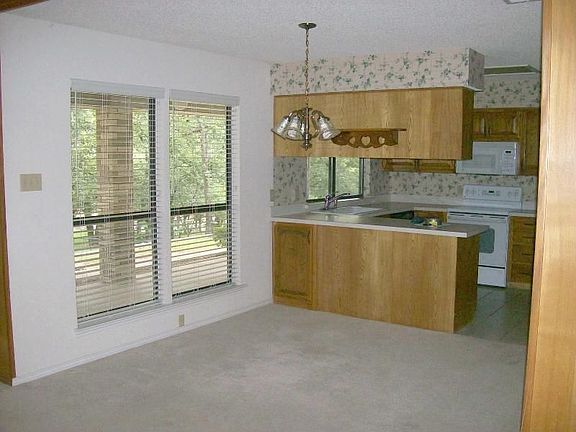 Ding area next to kitchen