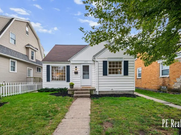 1016 California St NW, Grand Rapids, MI 49504