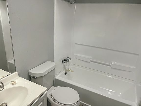 5th image of 1264 E 113th Ave #209