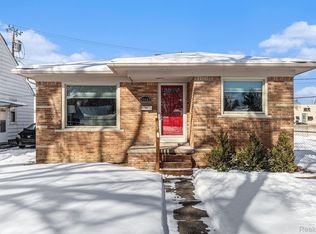 25502 Elsinore, Redford, MI 48239