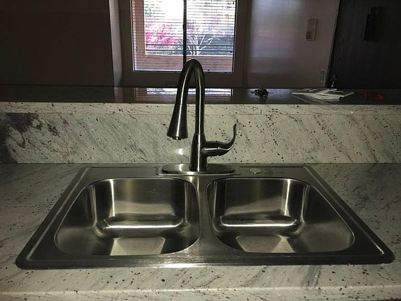 2nd image of 5000 Echo St APT 1