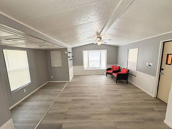 2nd image of 21329 Entry Way