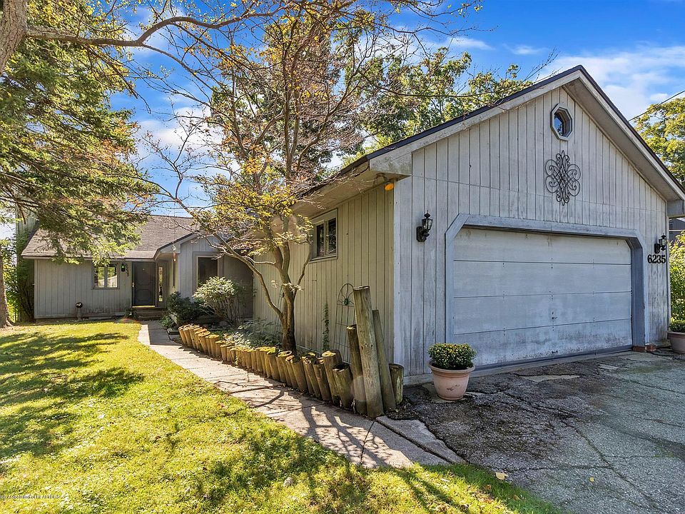 1st image of 6235 E Lake Dr