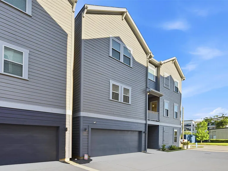 2204 Lou Ellen Ln — Photo 41