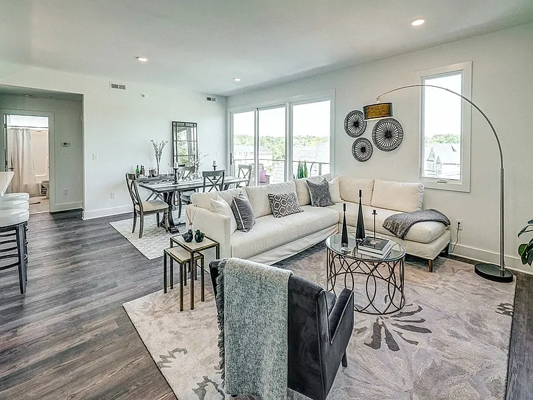 Riverside Village Apartments — Photo 64
