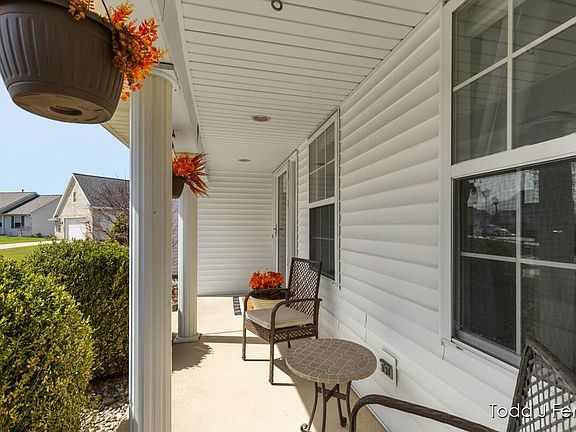 4th image of 7840 Crispen Ct SE