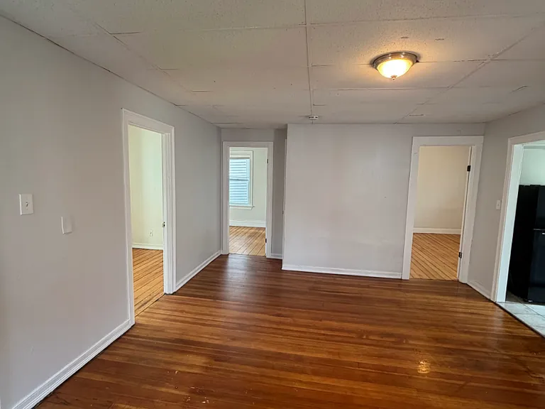 255 Fountain St, Unit 2 Fall River, MA 3 Bedrooms 1 Bathroom — Photo 10