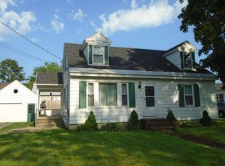 18 Whipple St, Winslow, ME 04901