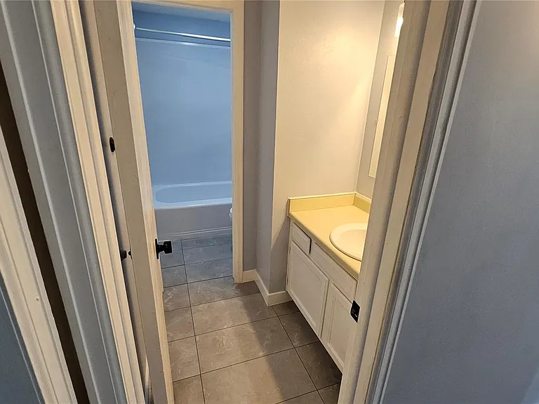 4244 S Bahama St — Photo 13