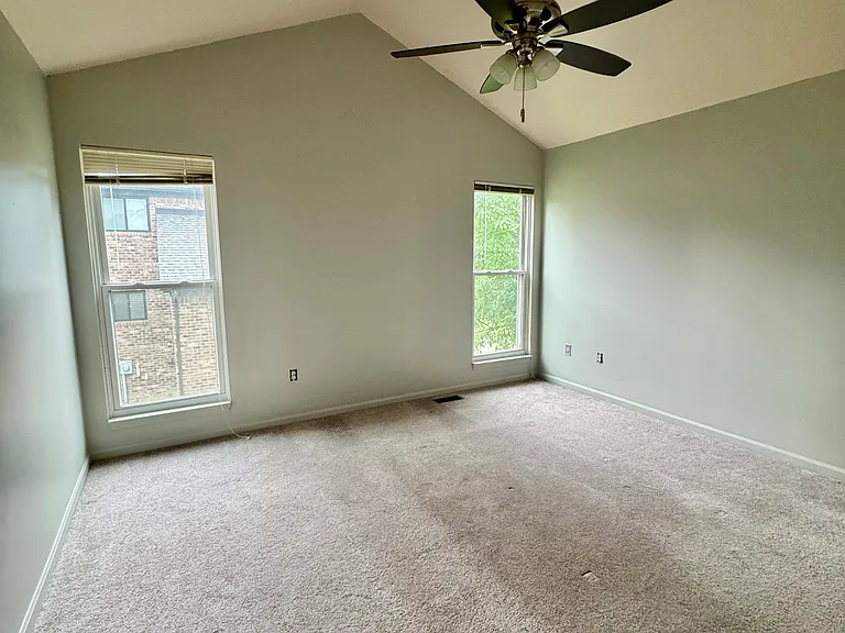 1825 Latimer Dr — Photo 77