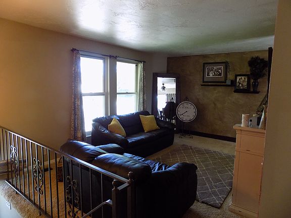 3rd image of 4404 S Orleans Way