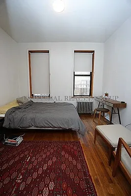 Rented by Universal Realty Group | media 1