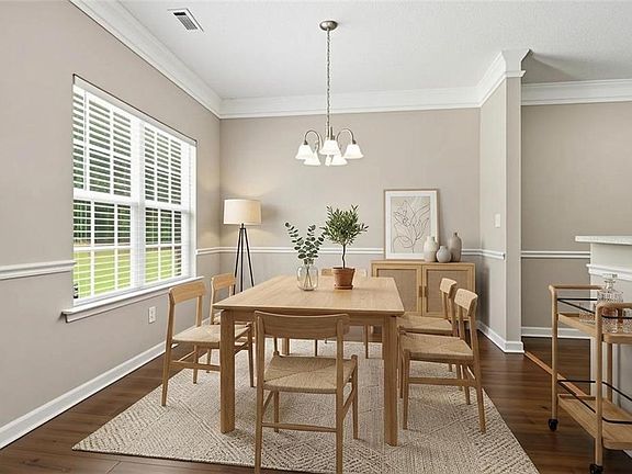 4th image of 228 Polo Ln