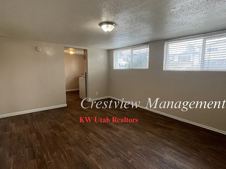 Lindell Fourplex — Photo 2