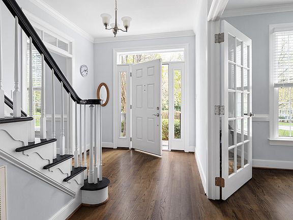 4th image of 1803 Castalia Dr
