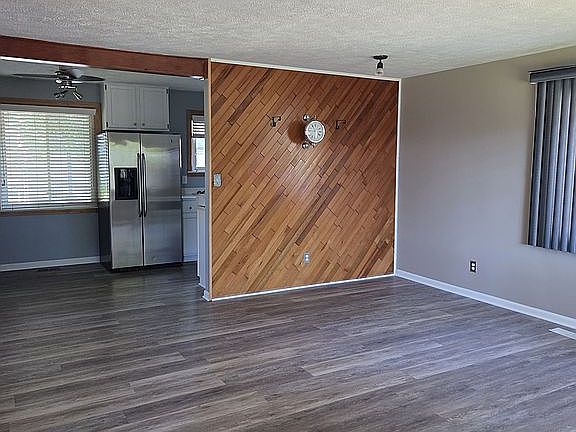 3rd image of 31041 Windsor St